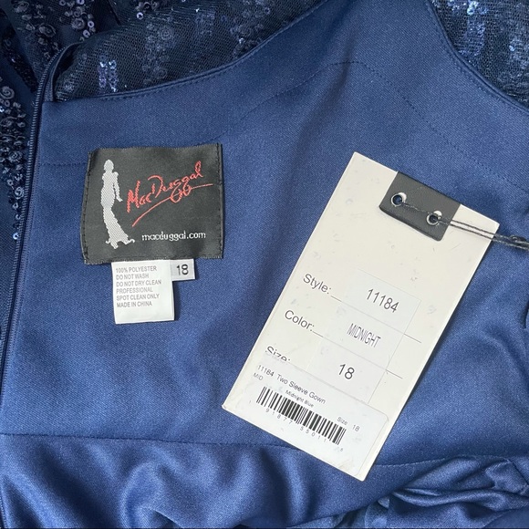 Mac Duggal Sequins Stripe Plunge Neck Long Sleeve A Line Gown Midnight Color NWT - Picture 13 of 16